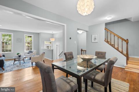 1111 Fairview Ct, Silver Spring, MD 20910 photo 9