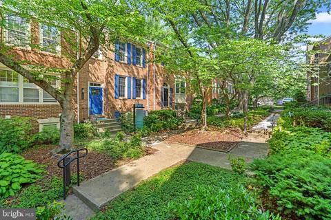 1111 Fairview Ct, Silver Spring, MD 20910 photo 3