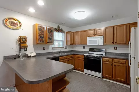 1803 Locust Grove Rd, Silver Spring, MD 20910 photo 7