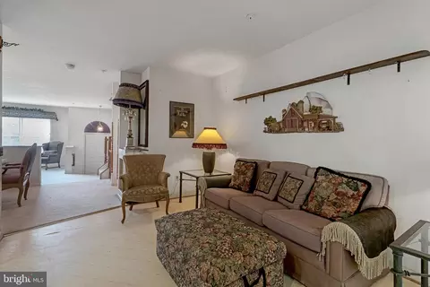 1803 Locust Grove Rd, Silver Spring, MD 20910 photo 5