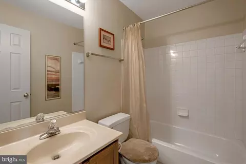 1803 Locust Grove Rd, Silver Spring, MD 20910 photo 21