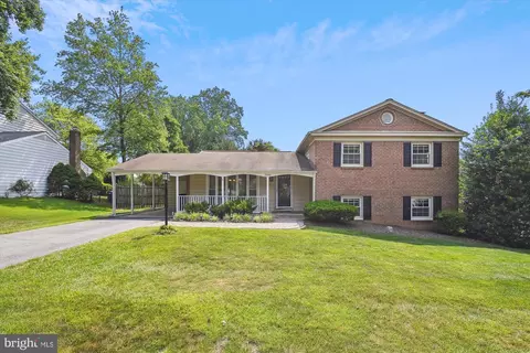 2196 Stratton Dr, Potomac, MD 20854