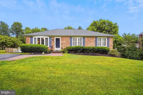 18709 Bloomfield Rd, Olney, MD 20832