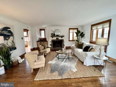 9218 Colesville Rd, Silver Spring, MD 20910 photo 5