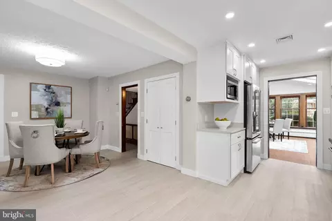 9218 Colesville Rd, Silver Spring, MD 20910 photo 27