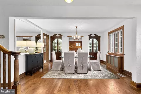 9218 Colesville Rd, Silver Spring, MD 20910 photo 10