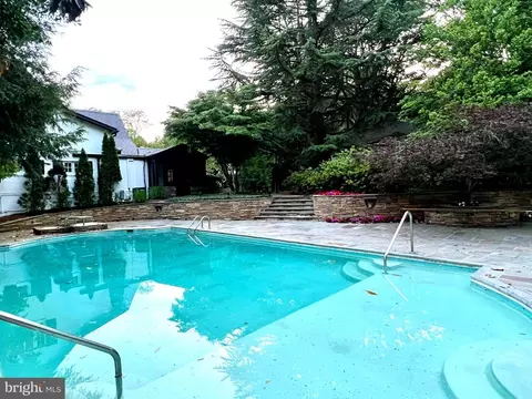 9218 Colesville Rd, Silver Spring, MD 20910 photo 7