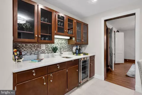 9218 Colesville Rd, Silver Spring, MD 20910 photo 31
