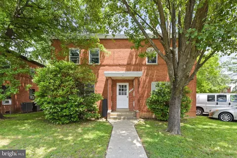 7803 Lockney Ave, Takoma Park, MD 20912
