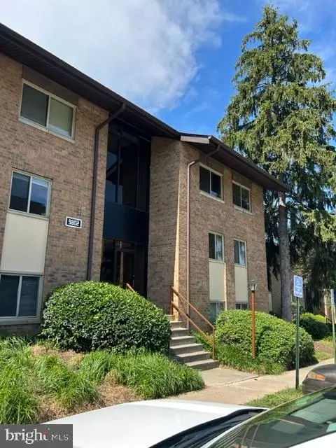 9802 Walker House Rd #9802-6, Montgomery Village, MD 20886
