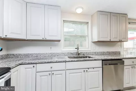 1233 Windmill Ln, Silver Spring, MD 20905 photo 8