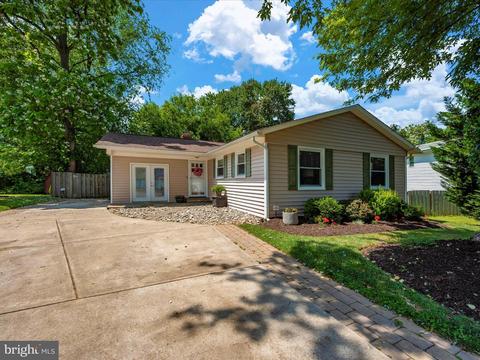 100 Spring St, Gaithersburg, MD 20877