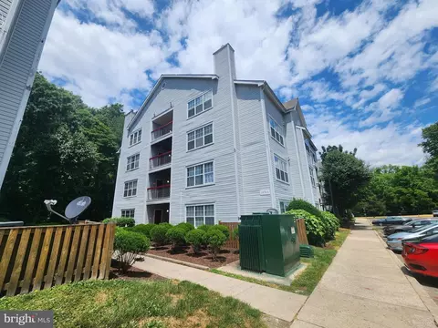 18516 Boysenberry Dr #204, Gaithersburg, MD 20879