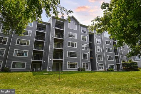 20410 Shore Harbour Dr #6-C, Germantown, MD 20874