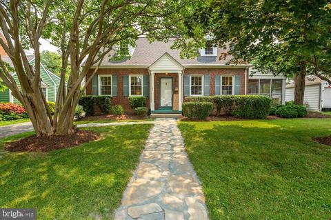 103 N Brook Ln, Bethesda, MD 20814