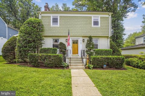 2704 Spencer Rd, Chevy Chase, MD 20815
