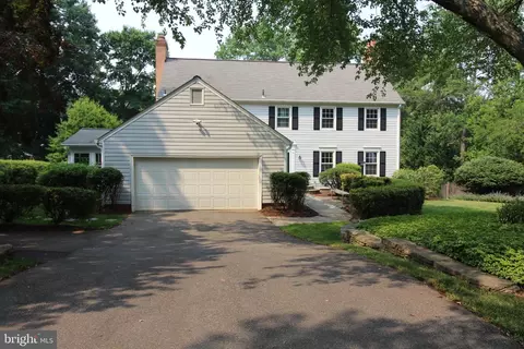 13017 Meadow View Dr, Gaithersburg, MD 20878