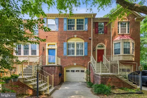 8 Beacon Hill Way, Gaithersburg, MD 20878