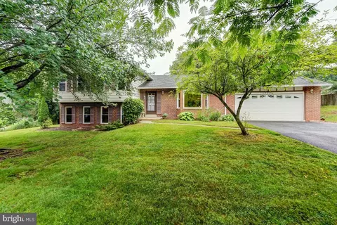 17720 Stoneridge Dr, North Potomac, MD 20878