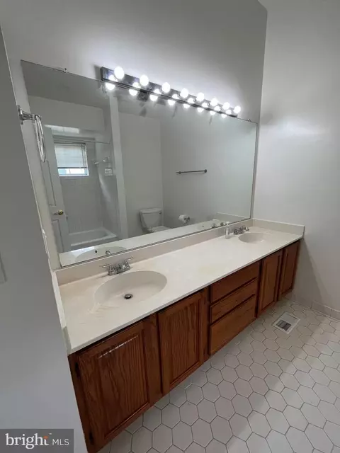7 Dawn View Ct, Silver Spring, MD 20904 photo 15