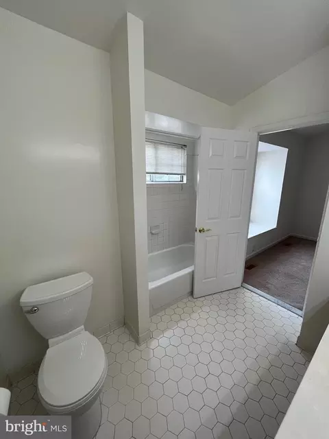 7 Dawn View Ct, Silver Spring, MD 20904 photo 14