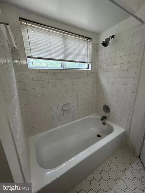 7 Dawn View Ct, Silver Spring, MD 20904 photo 16