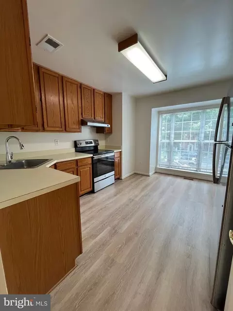 7 Dawn View Ct, Silver Spring, MD 20904 photo 7