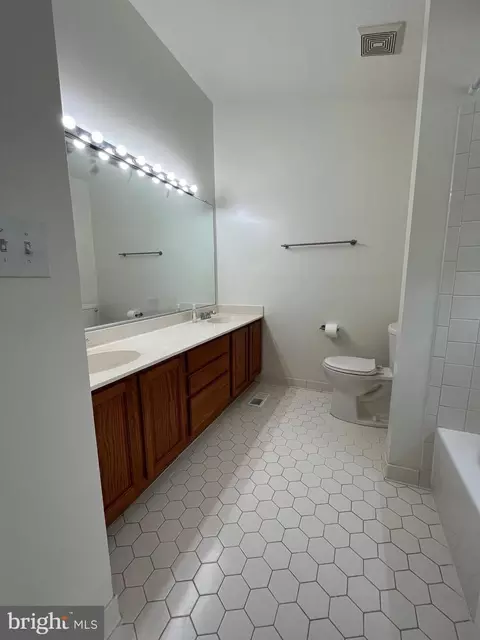 7 Dawn View Ct, Silver Spring, MD 20904 photo 13