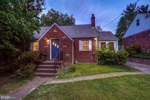 411 Circle Ave, Takoma Park, MD 20912