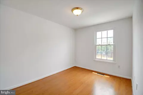 14847 Hammersmith Cir, Silver Spring, MD 20906 photo 13