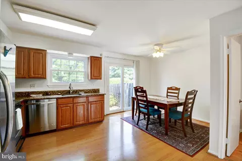 14847 Hammersmith Cir, Silver Spring, MD 20906 photo 6