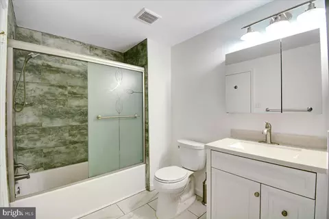 14847 Hammersmith Cir, Silver Spring, MD 20906 photo 12
