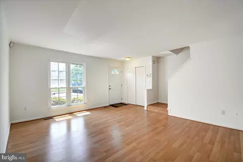 14847 Hammersmith Cir, Silver Spring, MD 20906 photo 4