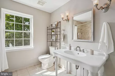 1424 Highland Dr, Silver Spring, MD 20910 photo 28