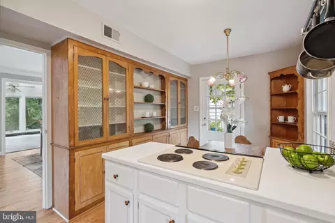 1424 Highland Dr, Silver Spring, MD 20910 photo 18