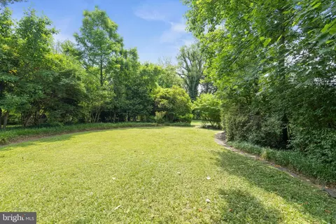 1424 Highland Dr, Silver Spring, MD 20910 photo 5