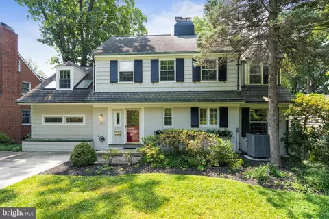 1424 Highland Dr, Silver Spring, MD 20910 photo 2