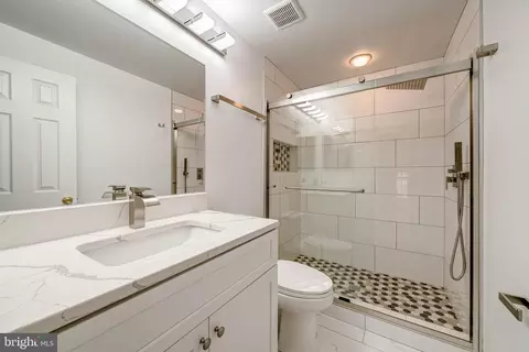 2248 Wimbledon Cir, Silver Spring, MD 20906 photo 27