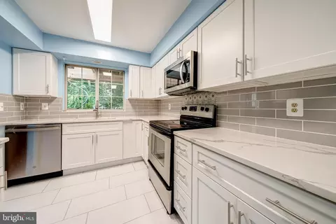 2248 Wimbledon Cir, Silver Spring, MD 20906 photo 10