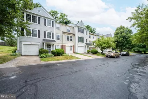 2248 Wimbledon Cir, Silver Spring, MD 20906 photo 2