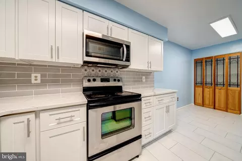 2248 Wimbledon Cir, Silver Spring, MD 20906 photo 11
