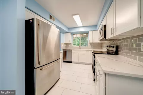 2248 Wimbledon Cir, Silver Spring, MD 20906 photo 15
