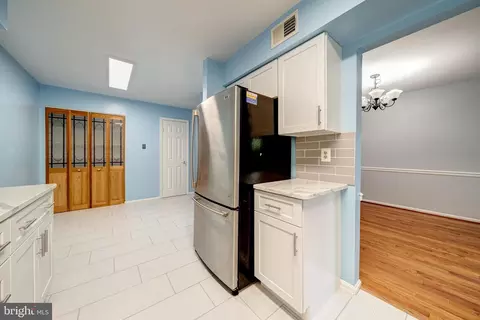 2248 Wimbledon Cir, Silver Spring, MD 20906 photo 14