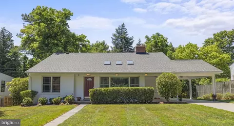 7508 Glenriddle Rd, Bethesda, MD 20817