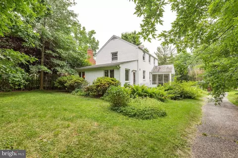7129 Fairfax Rd, Bethesda, MD 20814