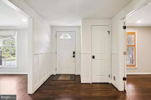 8712 Cold Spring Rd, Potomac, MD 20854 photo 9