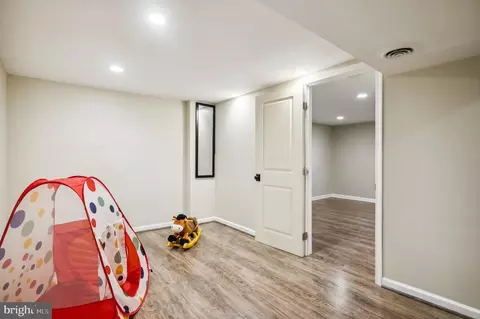 8712 Cold Spring Rd, Potomac, MD 20854 photo 77