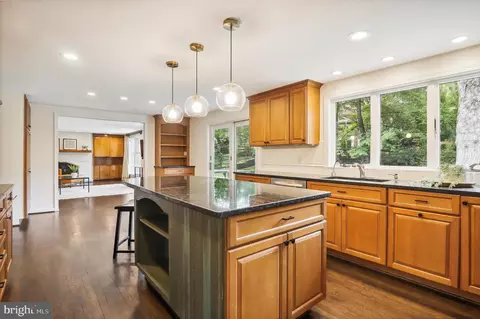 8712 Cold Spring Rd, Potomac, MD 20854 photo 31