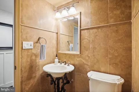 8712 Cold Spring Rd, Potomac, MD 20854 photo 41