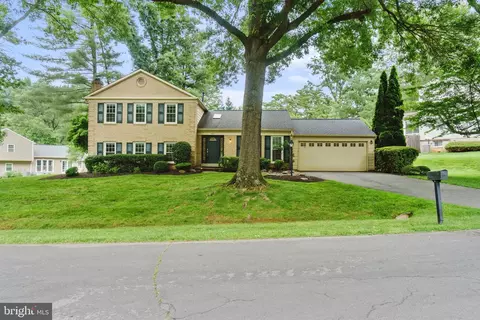 10211 Colebrook Ave, Potomac, MD 20854